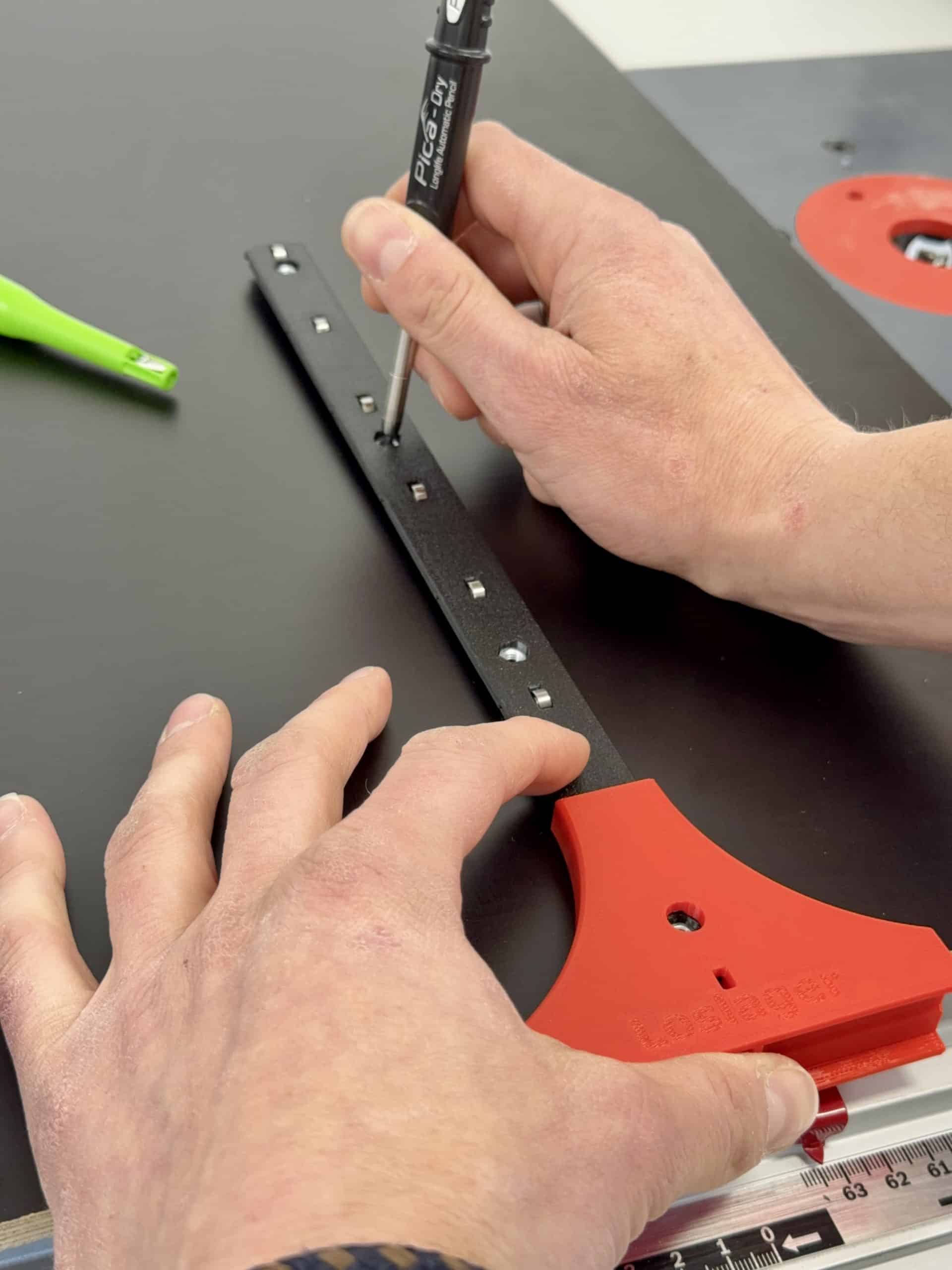 Montagewerkzeug für Cross Cut Sled Kugelgelagert