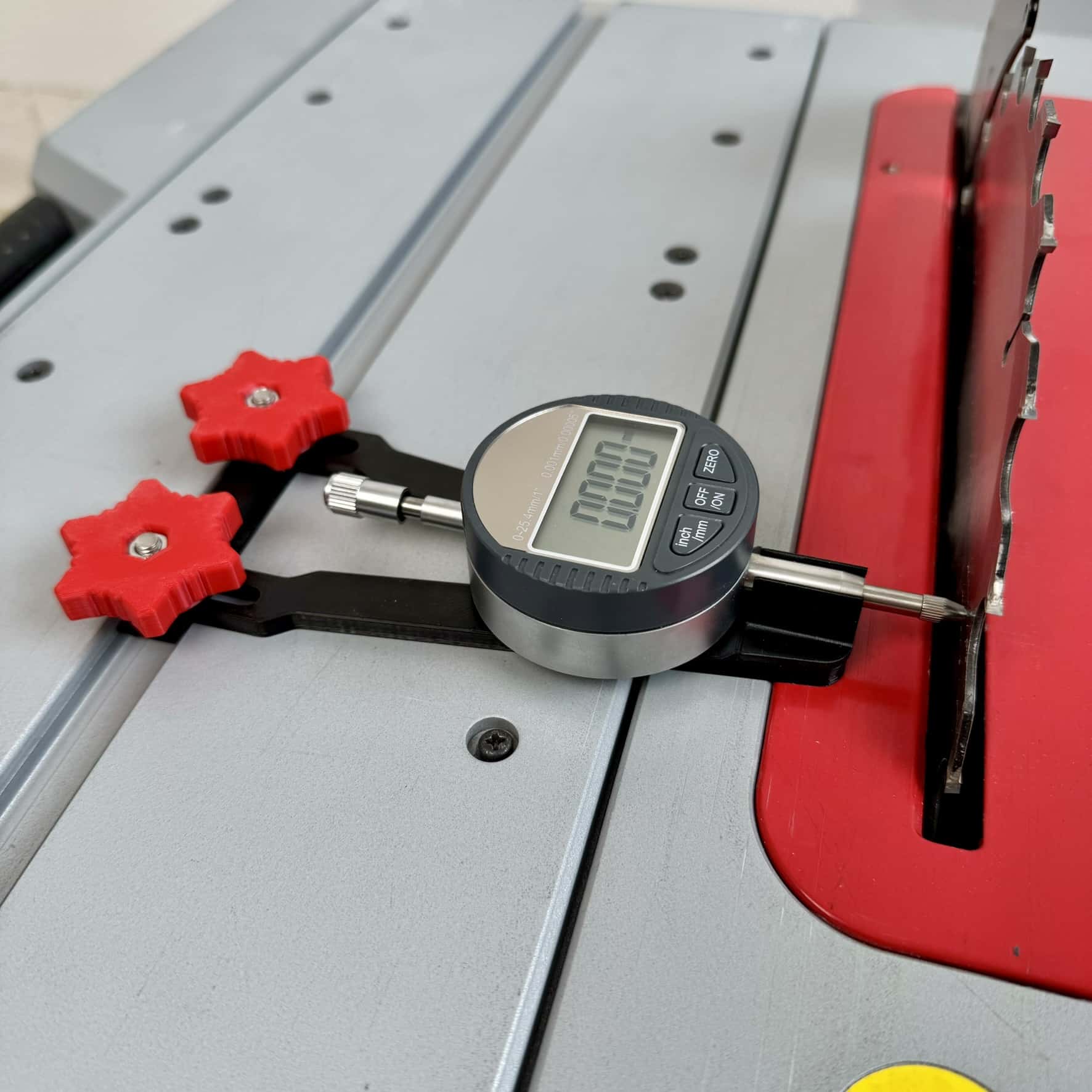 Držák úchylkoměru pro Bosch GTS 10XC