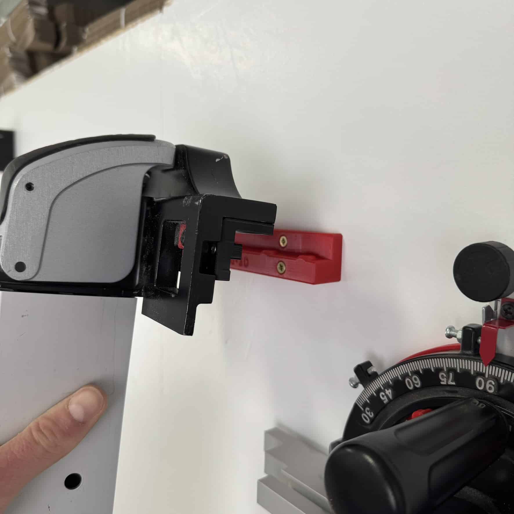 Wandhalterung für Bosch GTS 10XC Parallelanschlag