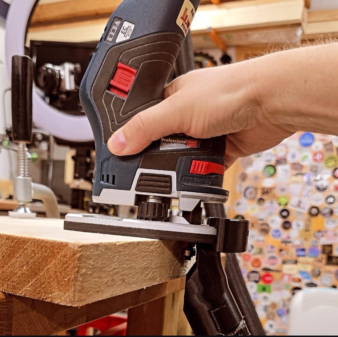 Absaugung für Bosch GKF12V-8 Kantenfräse