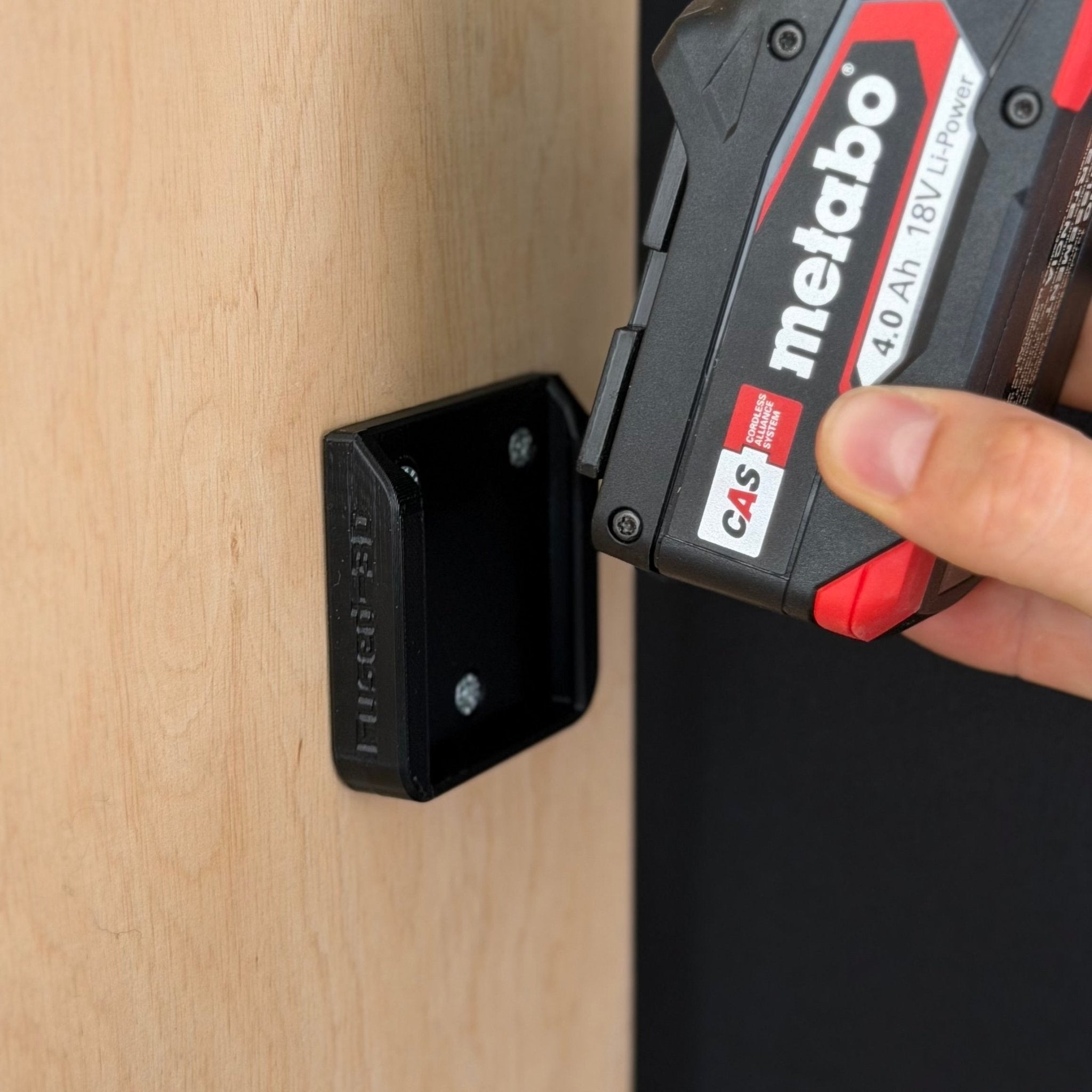 Support mural pour support de batterie Metabo CAS 18V - station d'accueil pour batterie Metabo 18V