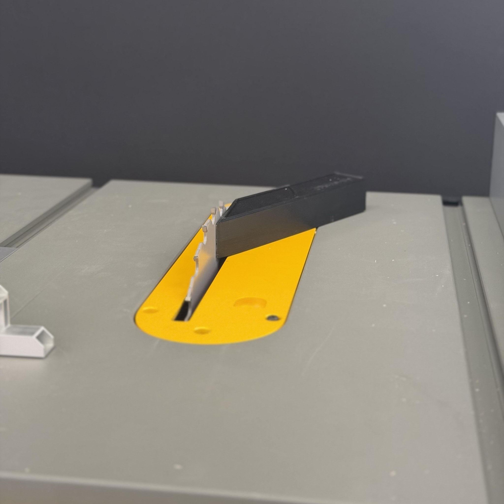 Abweiskeil für DeWalt DWE7492