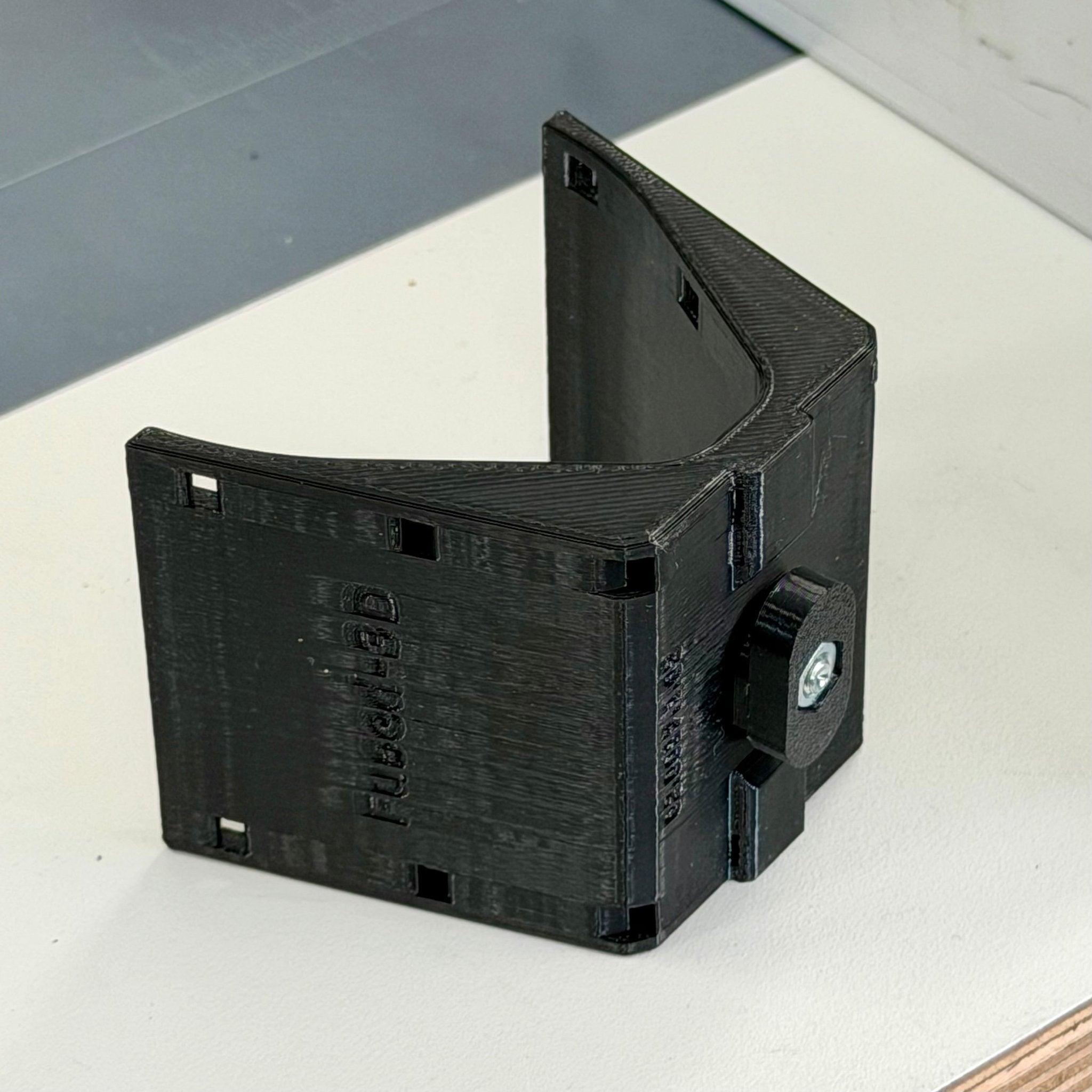 Soporte de manguera universal FlexMount para guía paralela Bosch GTS 10XC